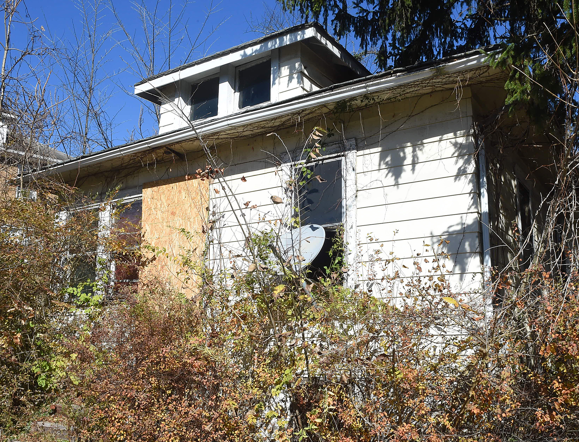Vacant house catches fire